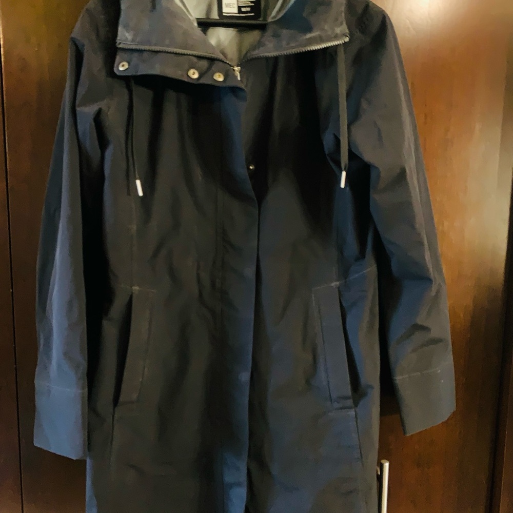 MEC Women's Black Rain Coat Medium